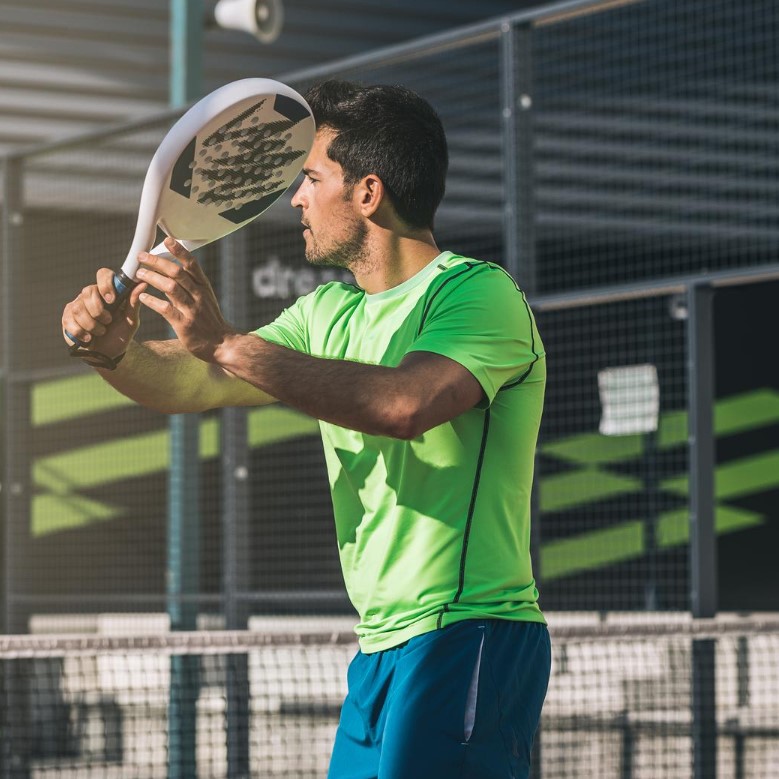 Padel: potpuni vodič za početnike (pravila, oprema i savjeti)