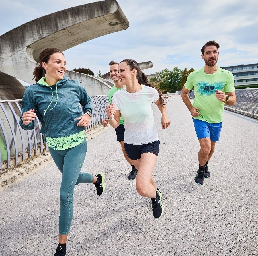 Asics ili Brooks – koju marku odabrati za najbolje performanse u trčanju?