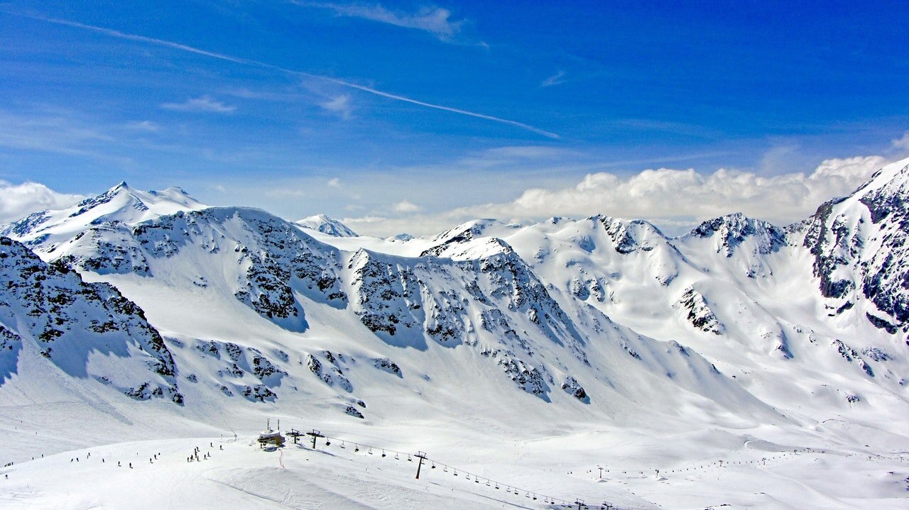 Alpe su dom skijaških disciplina.